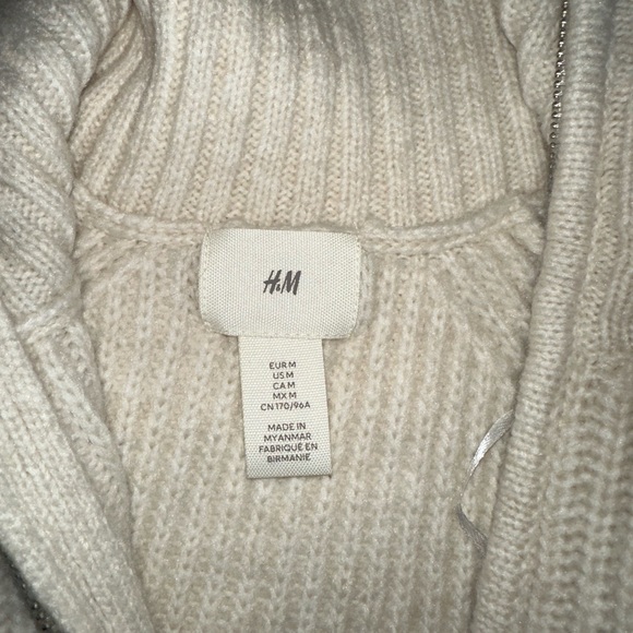H&M Sweater - Picture 3 of 3